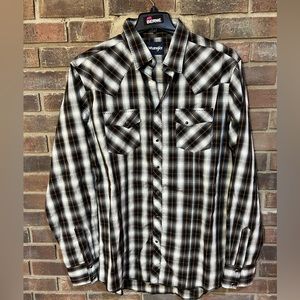 NWOT Men’s Wrangler Pearl Snap Button Up - XL Tall